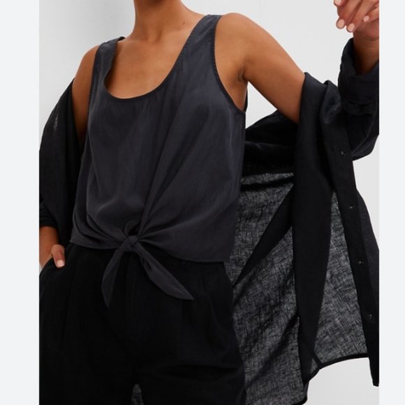 Gap TENCEL Lyocell Cropped Knot Tank Top size M - Picture 8 of 13